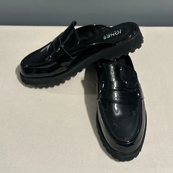 Jones New York Elegant Black Backless Loafers - Picture 3 of 6